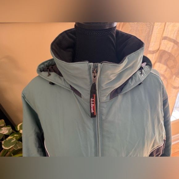 LL Bean Jacket Women’s Size M Green/Gray Outdoor Insulated Soft Shell Hooded Ski - Picture 2 of 16